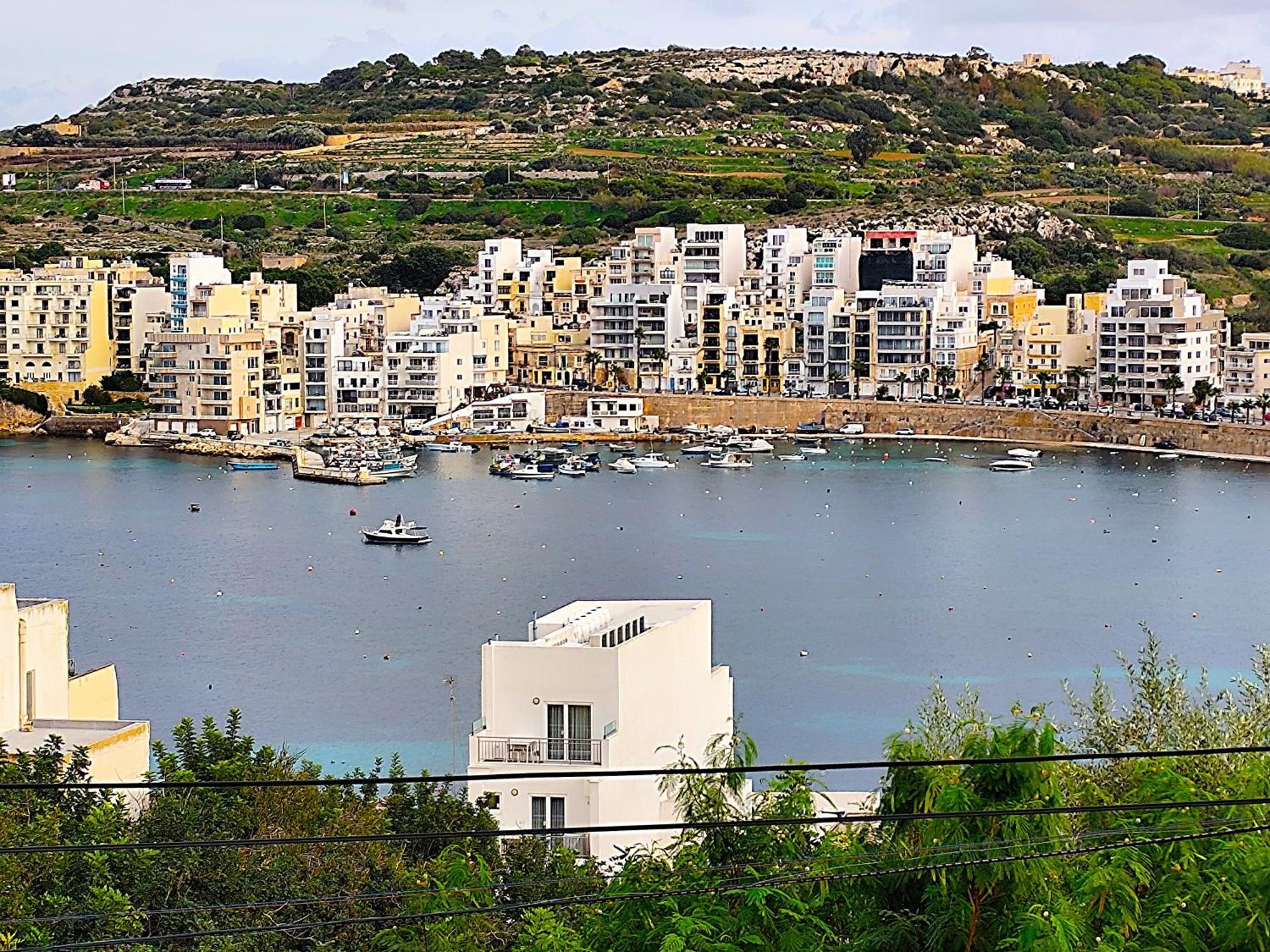 Sea Breeze Bliss - Self Check-in Apartment St. Paul's Bay