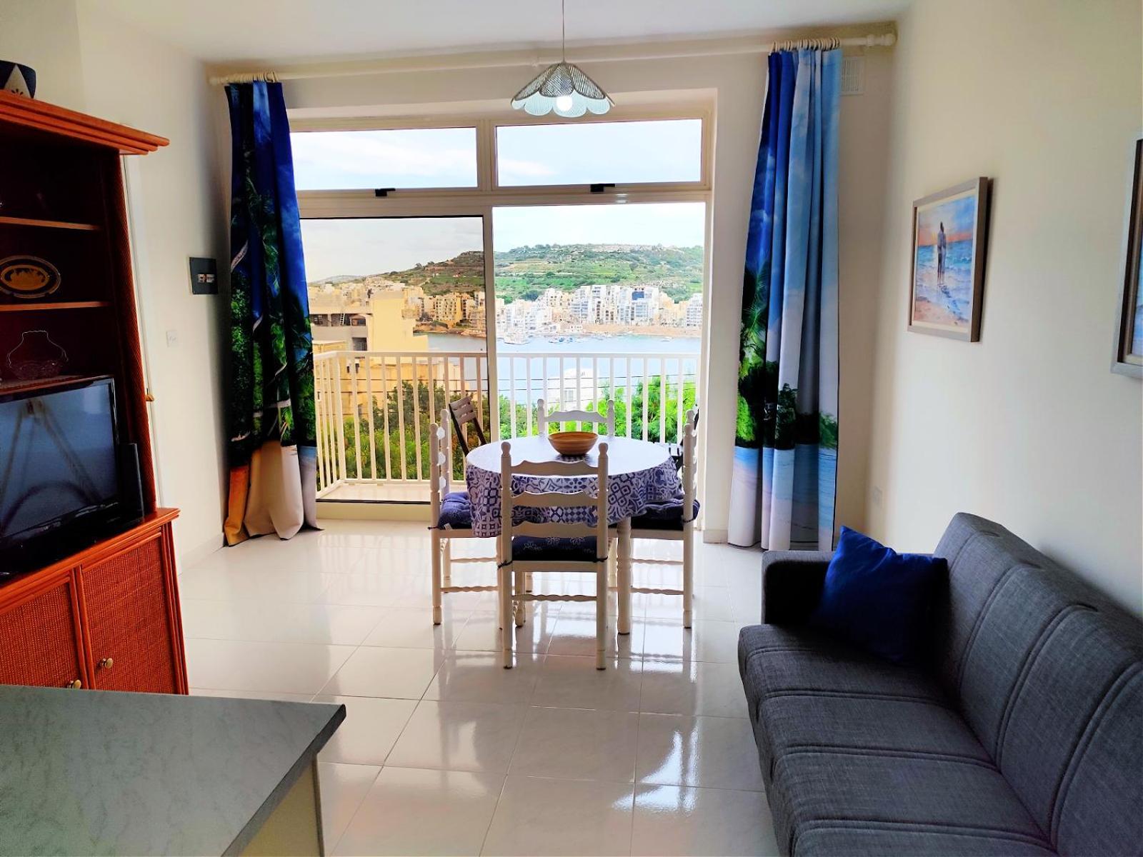 Apartment Sea Breeze Bliss - Self Check-in