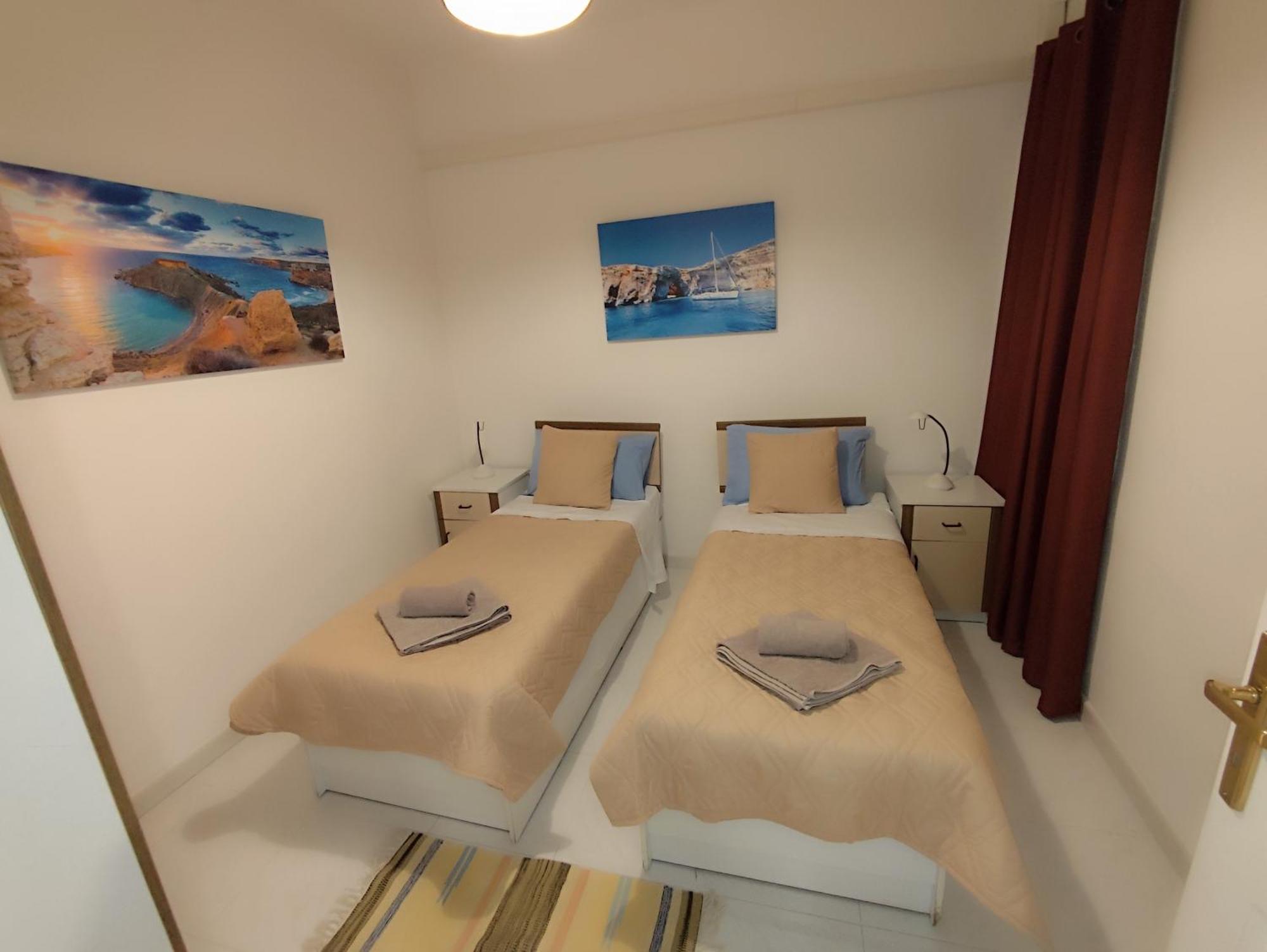 Apartment Sea Breeze Bliss - Self Check-in *